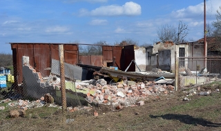 ТИР събори стена в с. Славотин