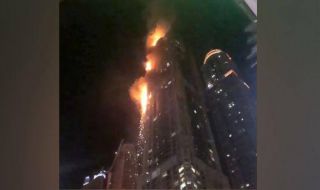 Пожар се разрази във висока сграда в Дубай ВИДЕО