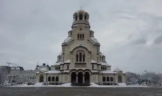 Временно реорганизират движението около храм "Св. Александър Невски"