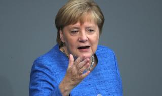 Меркел: Още има шанс за Брекзит със сделка