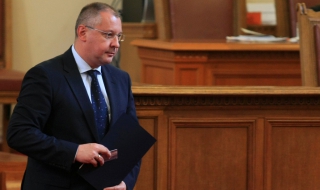Станишев: Магистралите на Борисов не са повече от тези на Тройната коалиция
