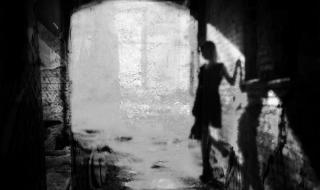 Зловещи СНИМКИ от миналия век стреснаха мрежата