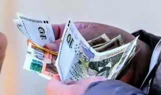 Българи капсулират левовете за вечни времена