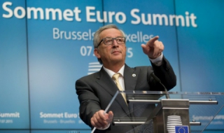 Юнкер: Европа не бива да се поддава на популистки призиви за бежанците