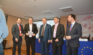 Лукарски: Автомобилната индустрия е основен двигател за ръст на икономиката ни