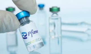 Пфайзер вдига четворно цената на COVID-ваксината в САЩ