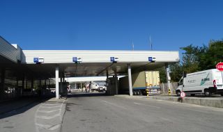 Срив в системата спря обслужването на коли на Гюешево