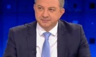 Ячев: Президентът Радев трайно се настанява във властта