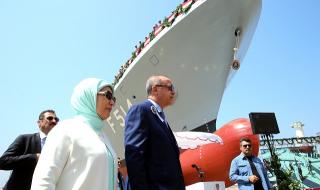 Турция ще строи свой самолетоносач (СНИМКИ)