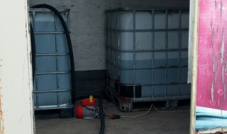 Разкриха депо за нелегален спирт и цигари