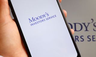 Moody's прекратява дейност в Русия