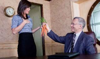 Мотивацията с моркови и тояги вече не е ефективна (ВИДЕО)
