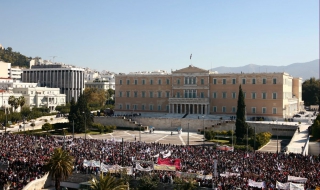 Гърците загърбиха партиите