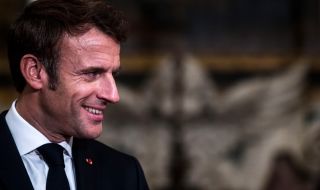 Макрон отново се закани да увеличи пенсионната възраст