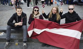 Водещи руски канали спират излъчване в Латвия