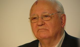 Михаил Горбачов - през разрушението към „свободата“