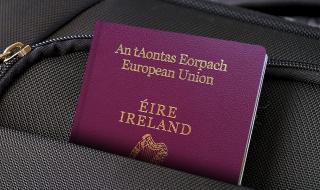 Британци, работещи за Еврокомисията, са получили ирландски паспорти