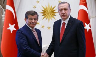 Шестимата опозиционни лидери, обединили се срещу Ердоган, ще имат тежка дума в управлението на Турция, ако дойдат на власт