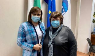 Нинова с призив за празниците: Помагайте на възрастни, самотни, изолирани и болни хора