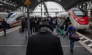 Мъж нападна пътници във високоскоростен влак в Германия, има ранени