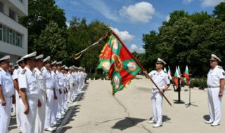 Новият командир на ВМС базата във Варна е капитан първи ранг Петър Димитров
