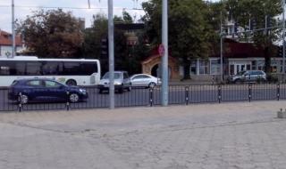 Обратен завой на най-оживения булевард в Пловдив