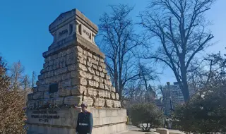 Близо 13 000 EUR за квадратен метър срещу хола на Лили Иванова