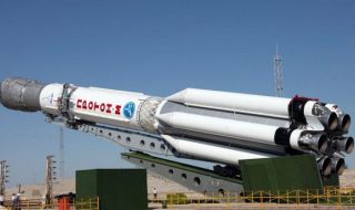 Русия изстреля ракета-носител "Протон-М" с комуникационен спътник
