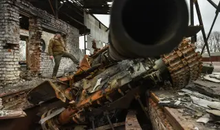 Войната в Украйна: остава ли Русия без танкове?