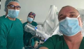 Пловдивски лекар направи пробив в роботизираната хирургия у нас 