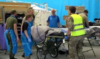 Тръмп праща плаваща болница в Гренландия, за да "лекува местните"