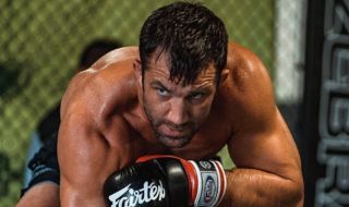 Нокаутиран на два пъти MMA боец иска да разбива глави