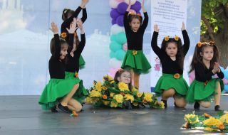 Трето издание на фестивала „Децата на Русе пеят и танцуват“ тази събота в Парка на младежта