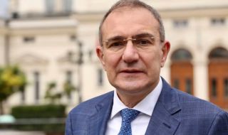 Борислав Гуцанов: Радев е окупирал цялата власт в държавата