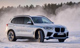 BMW показа, че може да „дрифти“ и на водород (ВИДЕО)