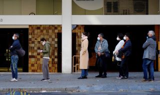 Испания регистрира увеличение на броя на заразените след Коледа
