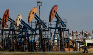 Казахстан пренасочва нефт към Китай след удара по терминала в Новоросийск