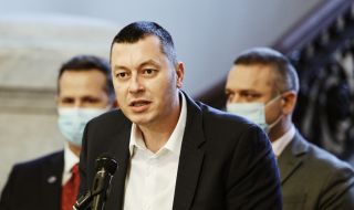 Стефан Бурджев: Радев и Йотова са настървени срещу управлението
