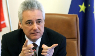 Правителството промени дневния си ред заради Варна