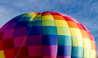 Пилот оцеля по чудо в смразяващ инцидент с въздухоплавателен балон (ВИДЕО)
