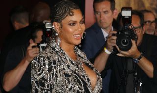 "Голата" рокля на Бионсе й показа всичко (СНИМКА)