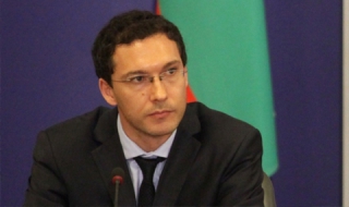 Митов ще посети Македония