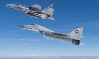 Четири самолета F-15 от ВВС на САЩ се предислоцираха в авиобаза Граф Игнатиево