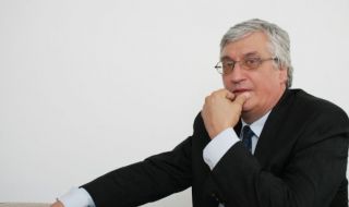 Иван Нейков: Замразяването на цените е улица без изход