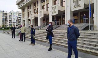 Протест срещу пияни и дрогирани шофьори в Бургас навръх годишнината от смъртта на Милен Цветков