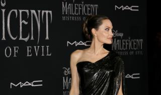 Анджелина Джоли зарадва феновете с шокираща промяна (СНИМКИ)