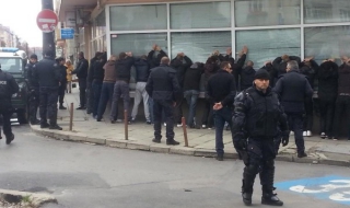 Арестуваха фенове на Динамо (Загреб) в центъра на София