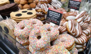 Защо Великобритания забрани рекламите на тези храни