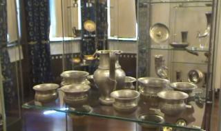 Мира Радева видяла бронирани пердета в офиса на Божков