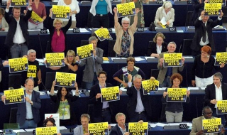 Европарламентът отхвърли ACTA